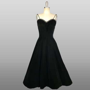 1950s Velvet Dress / 1950s Cocktail Dress / 1950s Black Velvet Dress / 1950s Party Dress / Jonny Herbert / Fit and Flare Dress / Size Small 