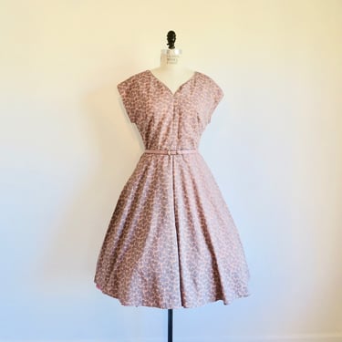 1950's Style Peachy Pink Lavender Silk Floral Print Fit and Flare Dress Full Skirt V Neckline Rockabilly Spring Myrtlewood 32