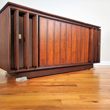 Mid Century Zenith Console Stereo, Model A941 