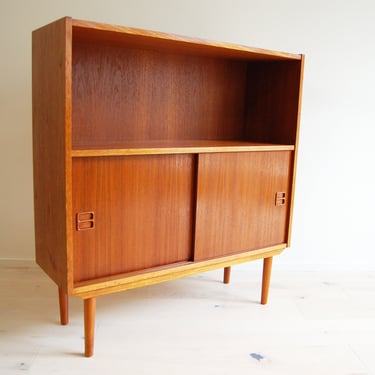 Scandinavian Modern Teak Compact Bookcase Cabinet 