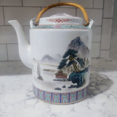 Vintage Jingdezhen (Porcelain) Handpainted Mun Shu Cantonese Large Teapot and 2 Teacups with Lids 