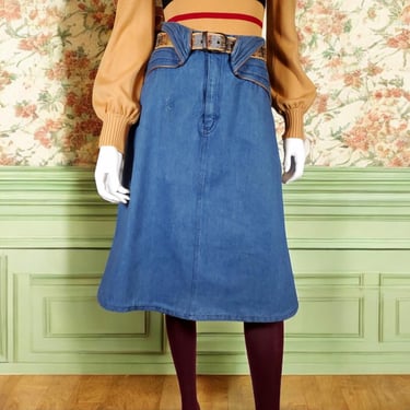 Denim 1970s belted skirt vintage leather trim distinctive dynamic belt loops woven twine belt A line zipper fly boho hippie high rise (26) 