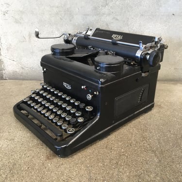 Vintage 1930s Royal Typewriter