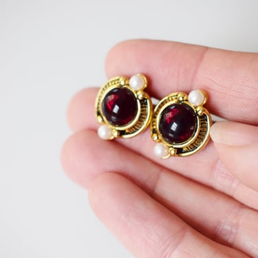 90s Gripoix-Style Ruby Red and Pearl Studs by Napier | Vintage 1990s Glass, Pearl and Gold Tone Earrings 