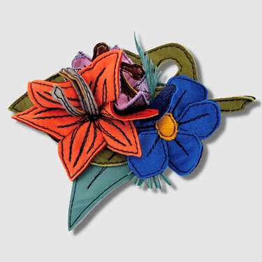 the floral brooch 1/1
