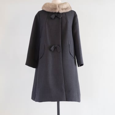 Absolutely Adorable 1960's Grey Wool Coat With Bows &amp; Fur Collar / Medium