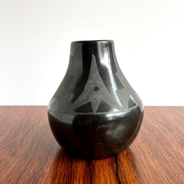 Vintage Santa Clara Pueblo Black-on-Black Pottery Vase by Santanita Suazo 