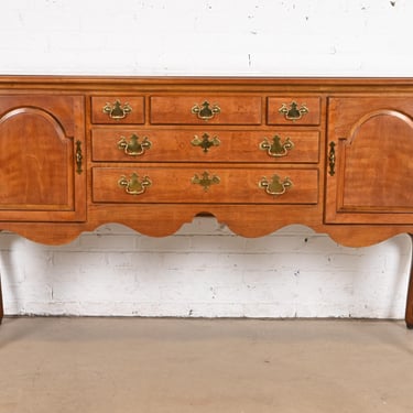 Henredon Queen Anne Solid Cherry Wood Sideboard Credenza