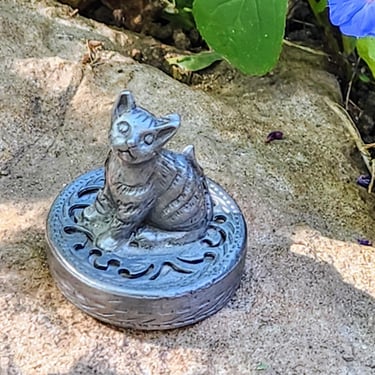 Pewter Cat Figurine~Tiny Cat cast in Pewter 