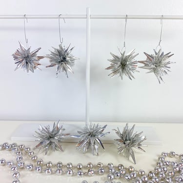 Vintage Silver Tin Atomic Starburst Christmas Ornaments, Set of 7 Aluminum Christmas Ornaments, Antique Ornament, Sputnik Atomic 1950s Decor 