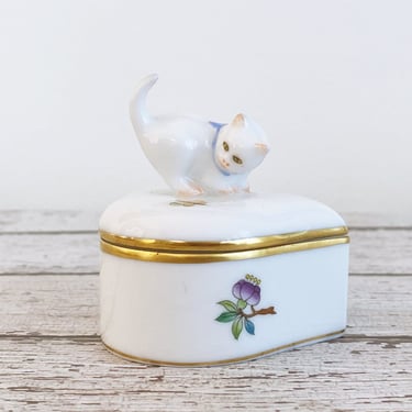 Herend porcelain trinket box, Queen Victoria Kitty cat figurine lid Dainty Valentines heart ring box Gift for her 