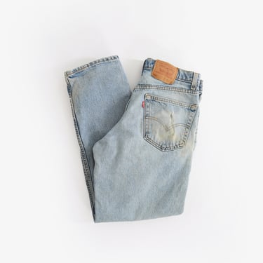 550 Levis | Vintage 90s light wash 550 Levis relaxed fit blue jeans USA W33 L30 