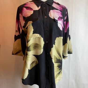 Beautiful black floral button blouse 100% silk purple flowers long tunic shirt pockets Hawaiian tropical Equipment brand /Medium 