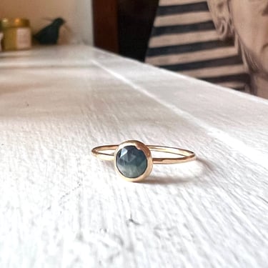 Dainty 14k Goldfilled 6mm Stacking Ring with Bi colored natural blue rose cut sapphire 