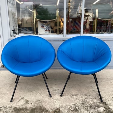 Mid Century Zori Style Saucer Chairs