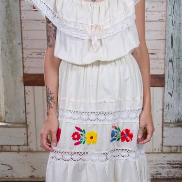 70s Embroidered Mexican Dress Cream Oaxacan Hand Embroidered Sun Dress Crochet Trim Satin Ribbon Size Large 