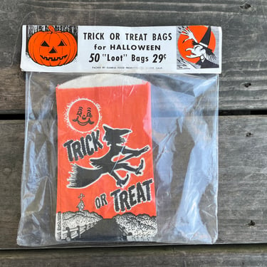 vintage Halloween treat bags Trick or Treat witch graphic paper bags 50 New Old Stock 