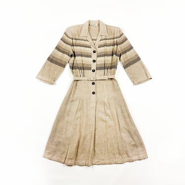 Vintage 1940s Peerless Casual Gradient Stripe Day Dress / Shoulders Pads / Button Front / Fit and Flare / 40s / 50s / Brown / Tweed / Knit / 