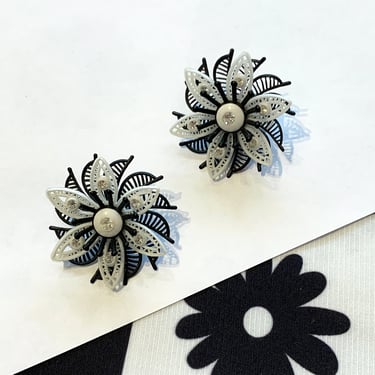 Mod Flower Clip Earrings Vintage