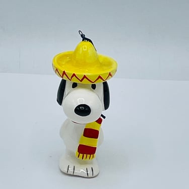 Vintage Snoopy Mexican In Sombrero Peanuts United Features Ceramic Ornament- Nice Condition 