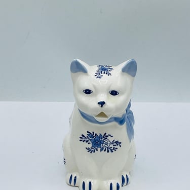 Vintage Cat Creamer, Milk Pitcher or Syrup Server Blue and White Floral  Blue Delft style 