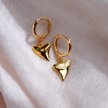 Gold Shark Tooth Hoop Earrings | Gold Hoop Earring | Gold Earrings | Gold Huggies | Huggie Hoop Earring, Shark Tooth Jewelry 