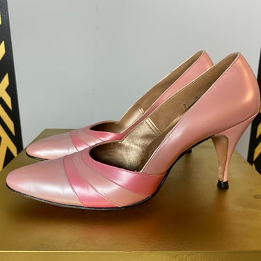 1960s shoes, pink striped, pearlescent leather, pointed toe, vintage heels, size 7, Johansen, mrs maisel style, ombre pink, mad men, pumps 