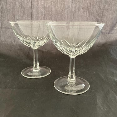 Set of 2 Art Deco Cut Crystal Coupe Glasses, 5 OZ, Mid Century Modern Cocktail Glasses, Champagne Saucers, Crystal D'Arques, Antique Retro 