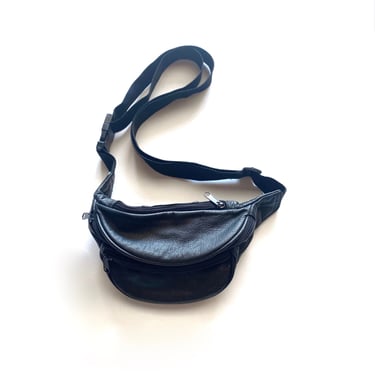 90s black leather adjustable crossbody bag 