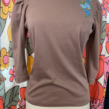vintage 1970s puff sleeve applique top brown 70s t-shirt small gathered shoulder 
