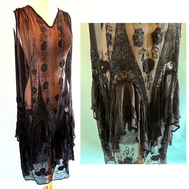 Gorgeous Beaded 1920's Black Silk Chiffon Art Deco Flapper Dress with amazing hip line! -- Size  Small/Medium 