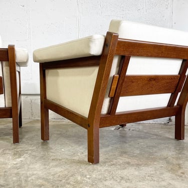 Hans Wegner GE40 Getama Danish Modern Pair of Lounge Chairs 