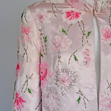1960s pink silk embroidered robe wedding XS/S/M 