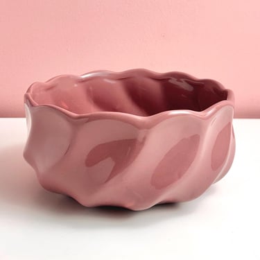 Large Wavy Mauve Pink Bowl / Planter / Vase 