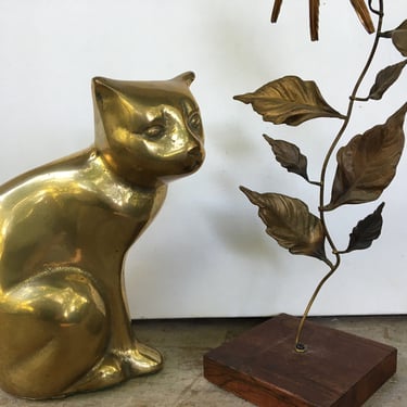 Vintage Brass Cat Figurine, Seated Cat Figure, 5-1/2" Tall, Mid Century Modern, Shelf Decor, Cat Lover 