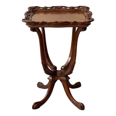 Vintage 1940’s Mahogany Queen Anne Style Accent Table 
