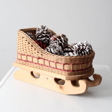 vintage wicker sleigh basket Christmas decor 