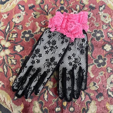 New old stock vintage ‘80s Van Raalte party gloves | black lace gloves with pink lace ruffle, ladies One Size 
