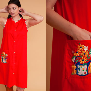 Vintage 70s Shift Floral Pocket Embroidered Strawberry Pinafore / Plus Size Cotton Dress 