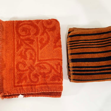 Vintage Cotton Bath Towel Orange Bathroom Mismatched Pair Set of 2 Mid-Century Brown Stripe Terrycloth Stevens Utica 1970s 