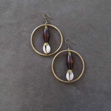 Bronze and cowrie shell hoop earrings 