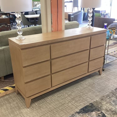 Raton Dresser