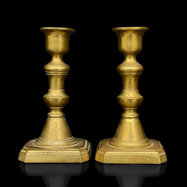 Vintage Colonial Traditional Turned Brass Candlestick Holders - A Pair