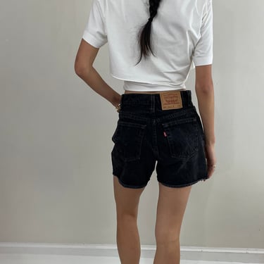 vintage black Levi's 550 high waisted denim jeans shorts size 27