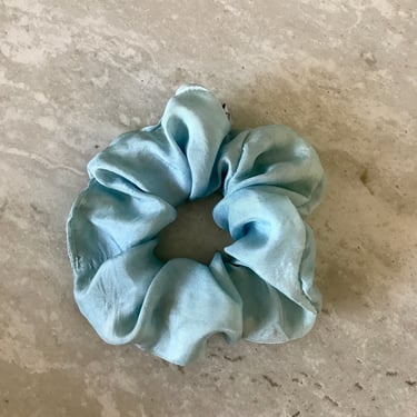 plant dyed scrunchie, sky blue silk scrunchie, vsco girl style, earthy tones, zero waste scrunchie, cinderella scrunchie 