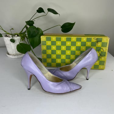 Spice Up Your Shoe Life - Vintage 1950s 1960s Lilac Lavender Purple Leather Heels Shoes - 5B 