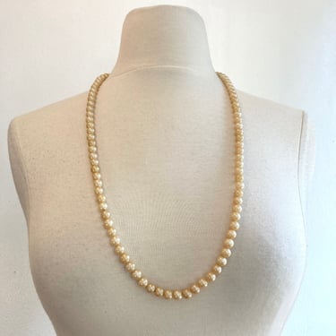Vintage 40s 50s Faux PEARL NECKLACE / 30" / Cream Color / Made in JAPAN 