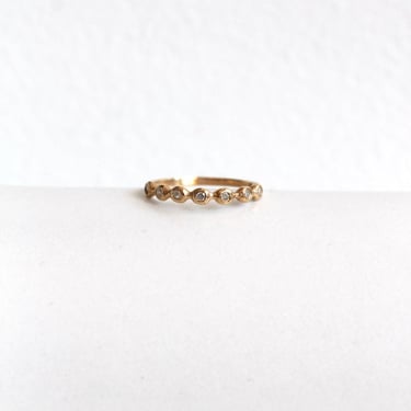 Ithil | 9k Gold + Diamond Ring