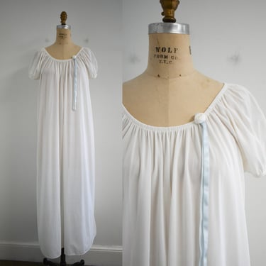 1960s Long White Long Night Gown 