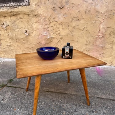 Mid Century Modern End Table: Paul McCobb side table 